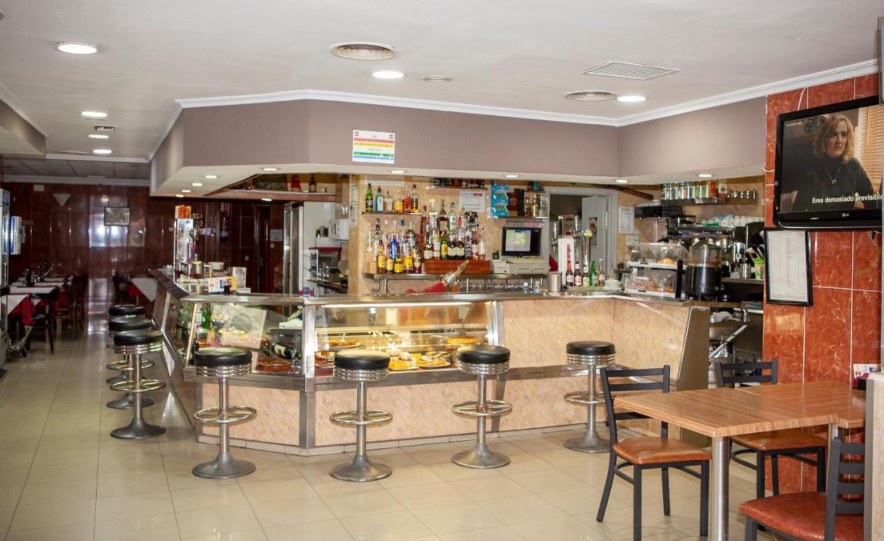Hotel Juan Carlos Торевиеха Екстериор снимка