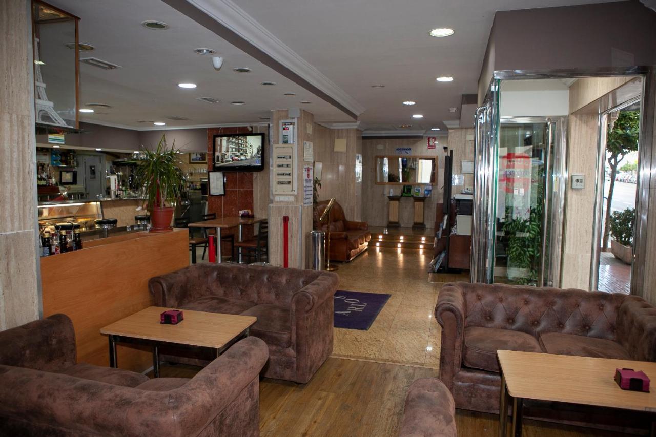 Hotel Juan Carlos Торевиеха Екстериор снимка