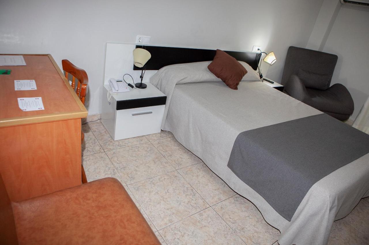 Hotel Juan Carlos Торевиеха Екстериор снимка