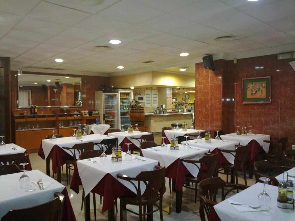 Hotel Juan Carlos Торевиеха Екстериор снимка